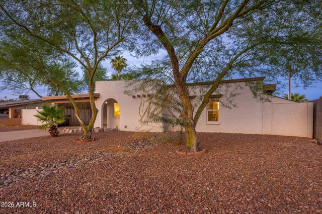 843 N JAY Street, Chandler, AZ 85225