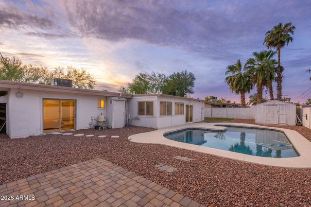 843 N JAY Street, Chandler, AZ 85225
