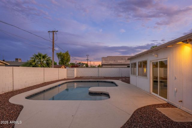 843 N JAY Street, Chandler, AZ 85225