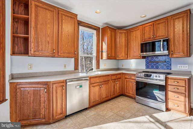 2799 BEECHBANK RD, Silver Spring, MD 20910