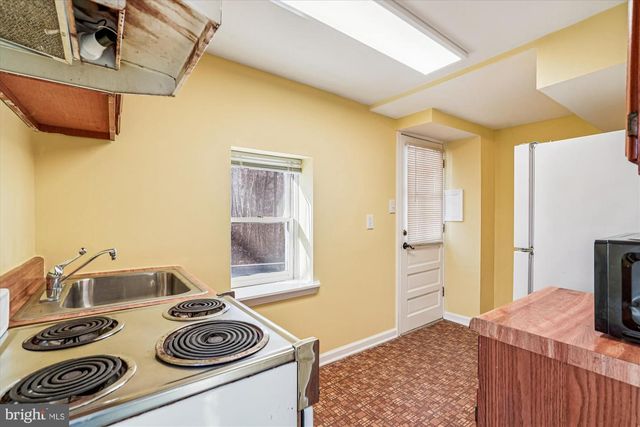 2799 BEECHBANK RD, Silver Spring, MD 20910