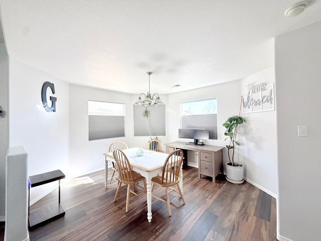 8915 Violet Orchid Trail SW, Albuquerque, NM 87121