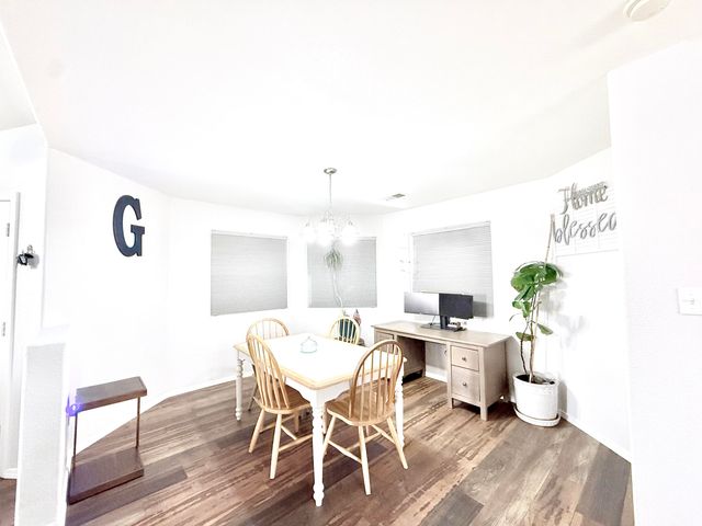 8915 Violet Orchid Trail SW, Albuquerque, NM 87121