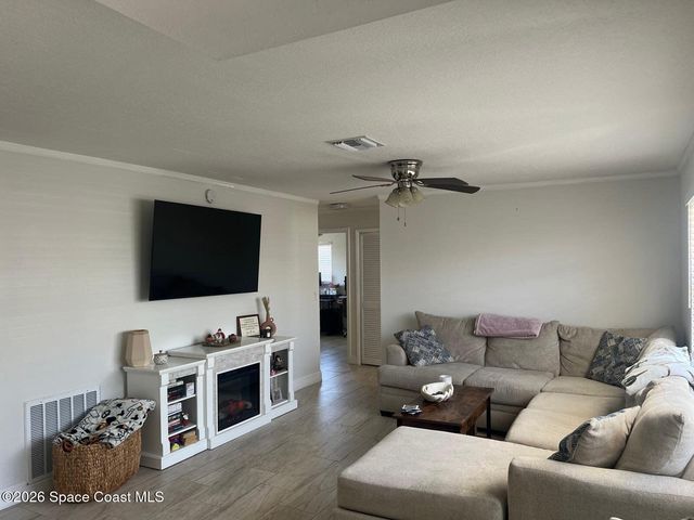 581 Oxford Avenue, Melbourne, FL 32935
