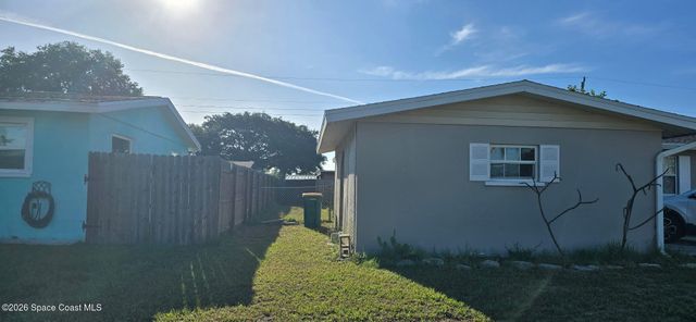 581 Oxford Avenue, Melbourne, FL 32935