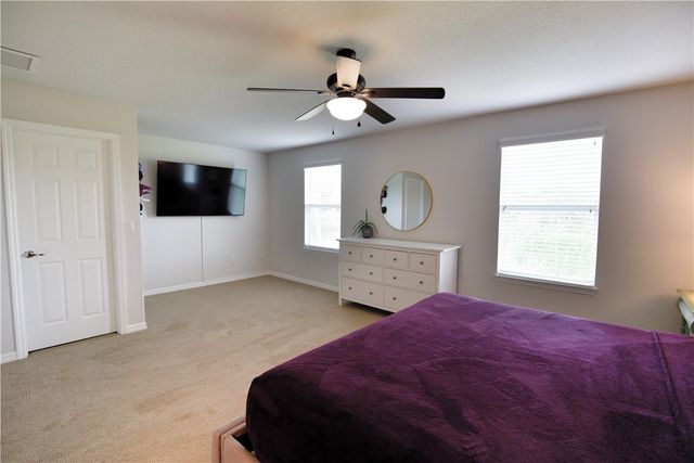 1057 Normandie Way, Vero Beach, FL 32960