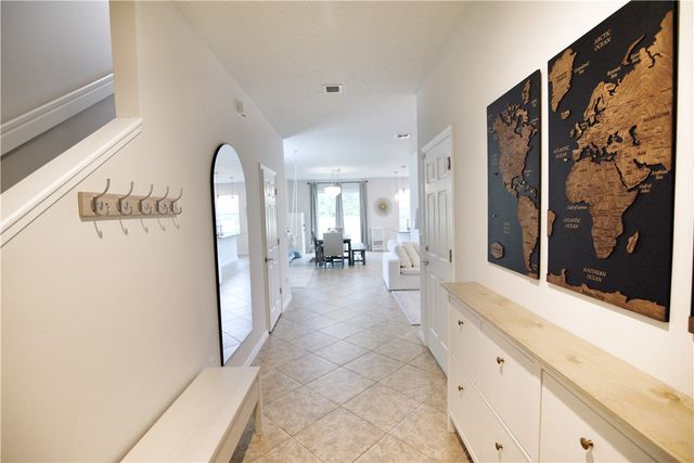 1057 Normandie Way, Vero Beach, FL 32960