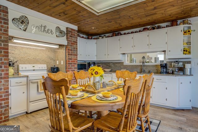 171 Blackberry Road, Jackson, GA 30233