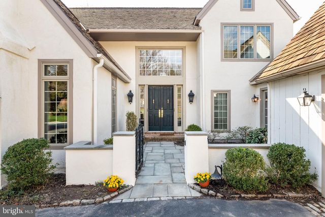 1244 DENBIGH LN, Wayne, PA 19087