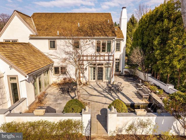1244 DENBIGH LN, Wayne, PA 19087