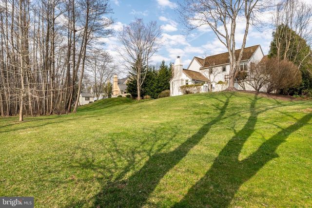 1244 DENBIGH LN, Wayne, PA 19087