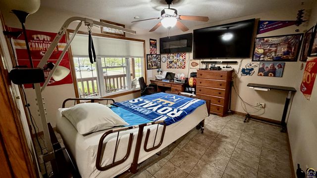3611 NW Sterling Chase CT, Topeka, KS 66618