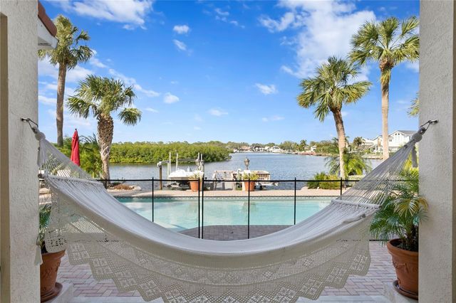 7303 PELICAN ISLAND DRIVE, Tampa, FL 33634