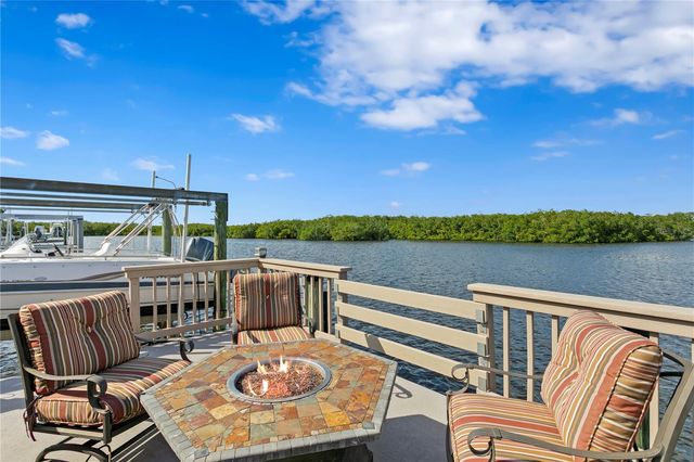 7303 PELICAN ISLAND DRIVE, Tampa, FL 33634