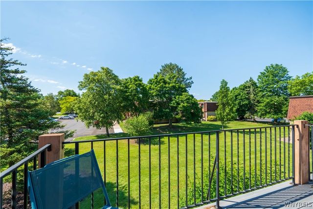 205 Charter Oaks Drive 3, Amherst, NY 14228