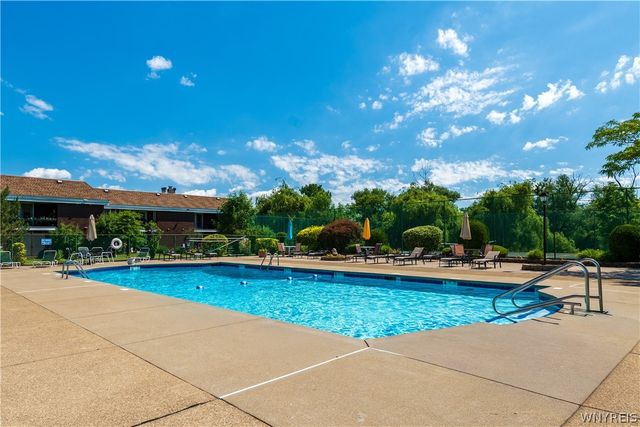 205 Charter Oaks Drive 3, Amherst, NY 14228
