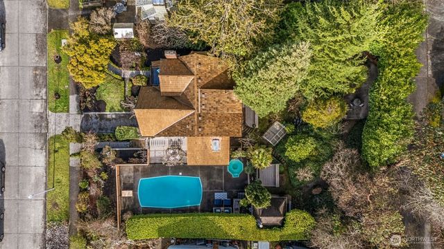 6708 39th Avenue SW, Seattle, WA 98136