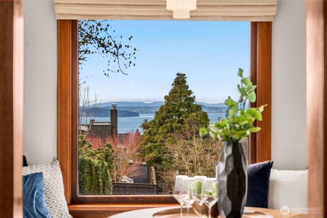 6708 39th Avenue SW, Seattle, WA 98136