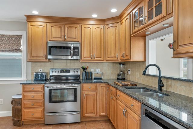 4 Viking Street, Hampton, NH 03842