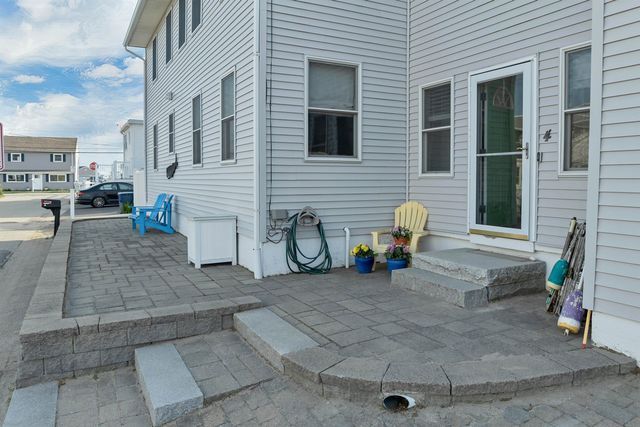 4 Viking Street, Hampton, NH 03842