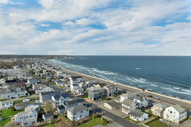 4 Viking Street, Hampton, NH 03842