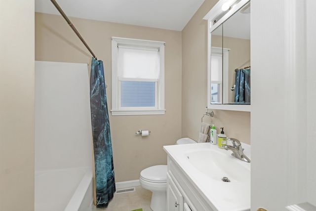 4 Viking Street, Hampton, NH 03842