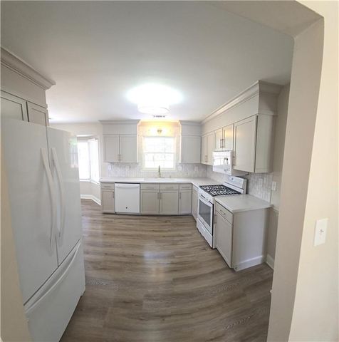 11013 Clearwater Drive, Hampton, GA 30228