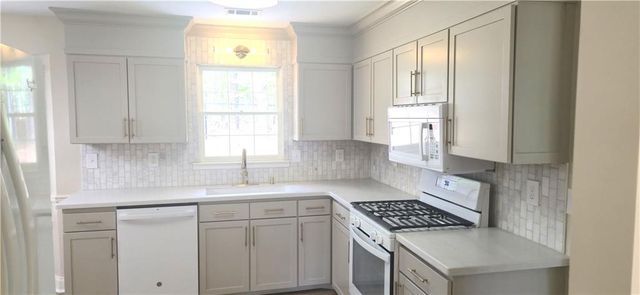 11013 Clearwater Drive, Hampton, GA 30228