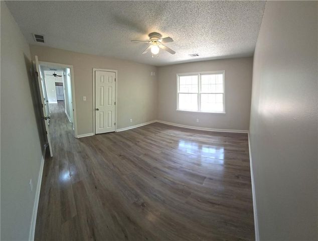 11013 Clearwater Drive, Hampton, GA 30228