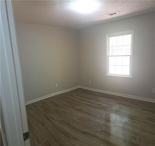 11013 Clearwater Drive, Hampton, GA 30228