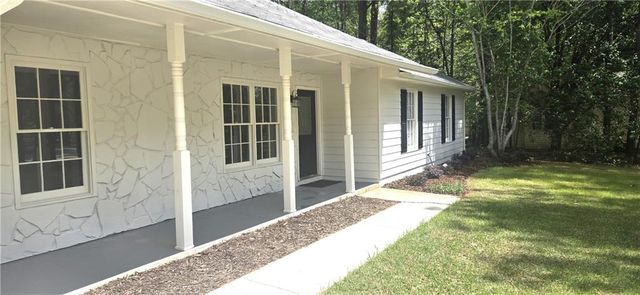 11013 Clearwater Drive, Hampton, GA 30228