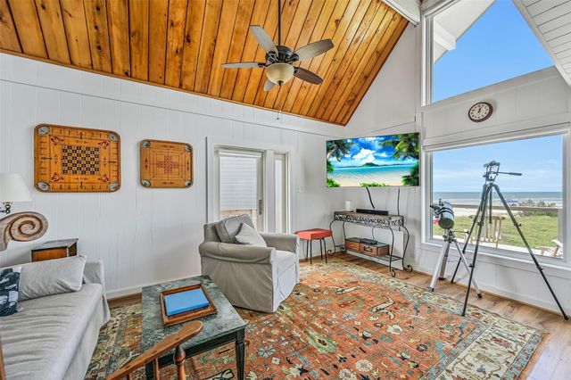 4227 Maison Rouge Court, Galveston, TX 77554