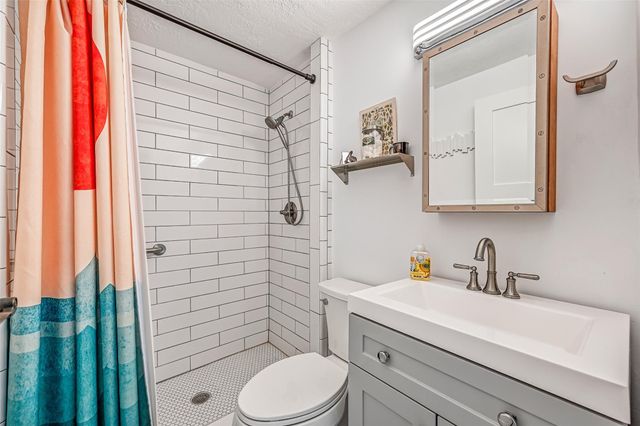 4227 Maison Rouge Court, Galveston, TX 77554