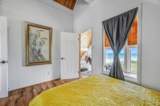 4227 Maison Rouge Court, Galveston, TX 77554