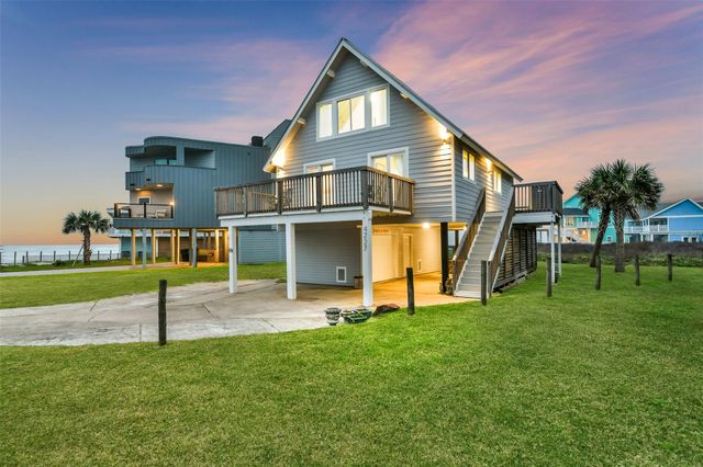 4227 Maison Rouge Court, Galveston, TX 77554