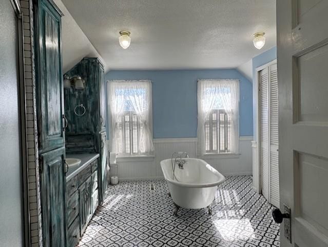 221 4th Avenue SE, Saint Cloud, MN 56304