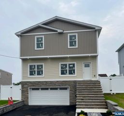 184 Philip Avenue, Elmwood Park, NJ 07407