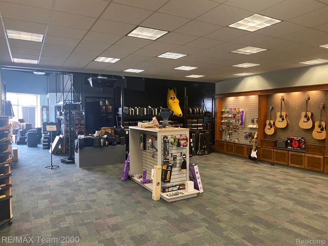6530 ALLEN Road, Allen Park, MI 48101