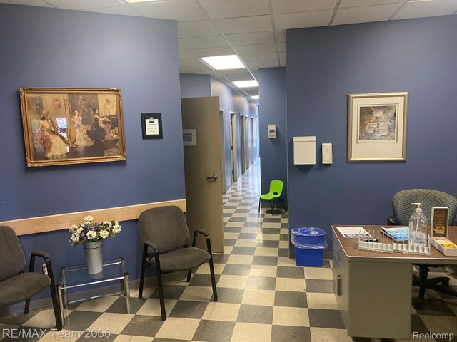6530 ALLEN Road, Allen Park, MI 48101