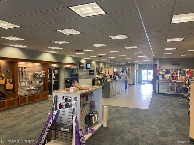 6530 ALLEN Road, Allen Park, MI 48101