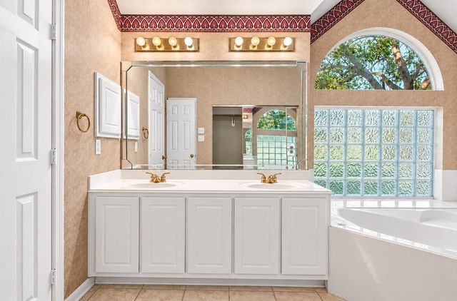 1915 Shining Stream Lane, Richmond, TX 77406