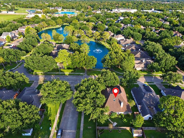 1915 Shining Stream Lane, Richmond, TX 77406