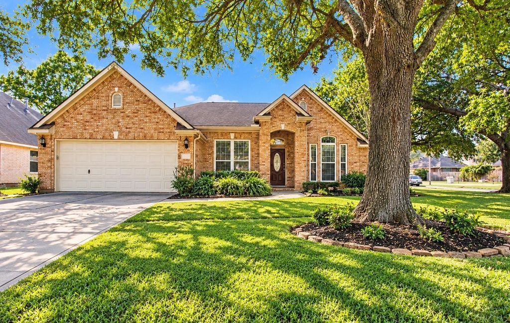 1915 Shining Stream Lane, Richmond, TX 77406