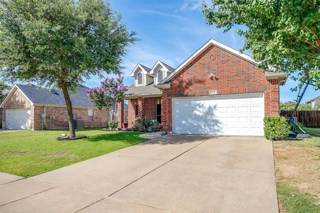1121 Mourning Dove Drive, Burleson, TX 76028