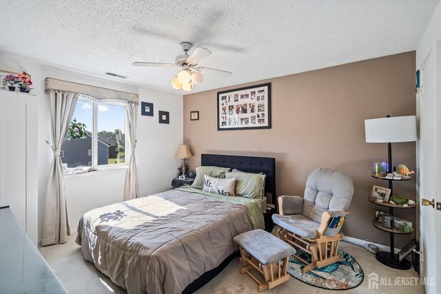 9207 Tamarron Drive, Plainsboro, NJ 08536