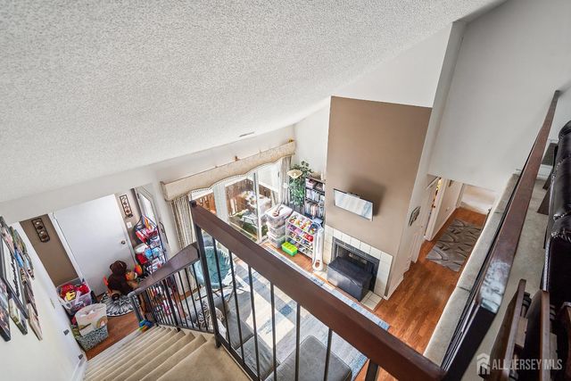 9207 Tamarron Drive, Plainsboro, NJ 08536