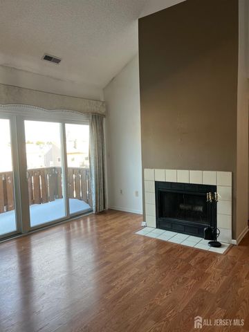 9207 Tamarron Drive, Plainsboro, NJ 08536