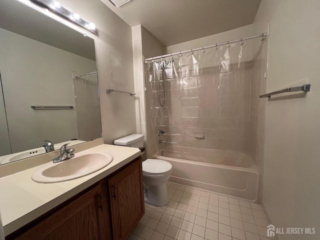 9207 Tamarron Drive, Plainsboro, NJ 08536