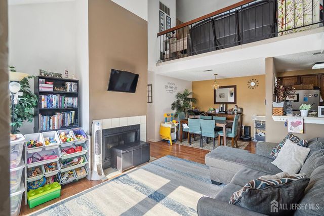 9207 Tamarron Drive, Plainsboro, NJ 08536