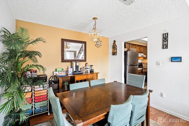 9207 Tamarron Drive, Plainsboro, NJ 08536